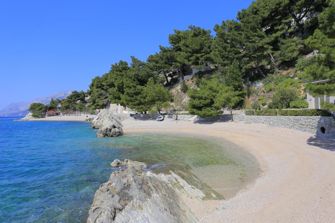 Apartments By The Sea Brela, Makarska - 2718 外观 照片