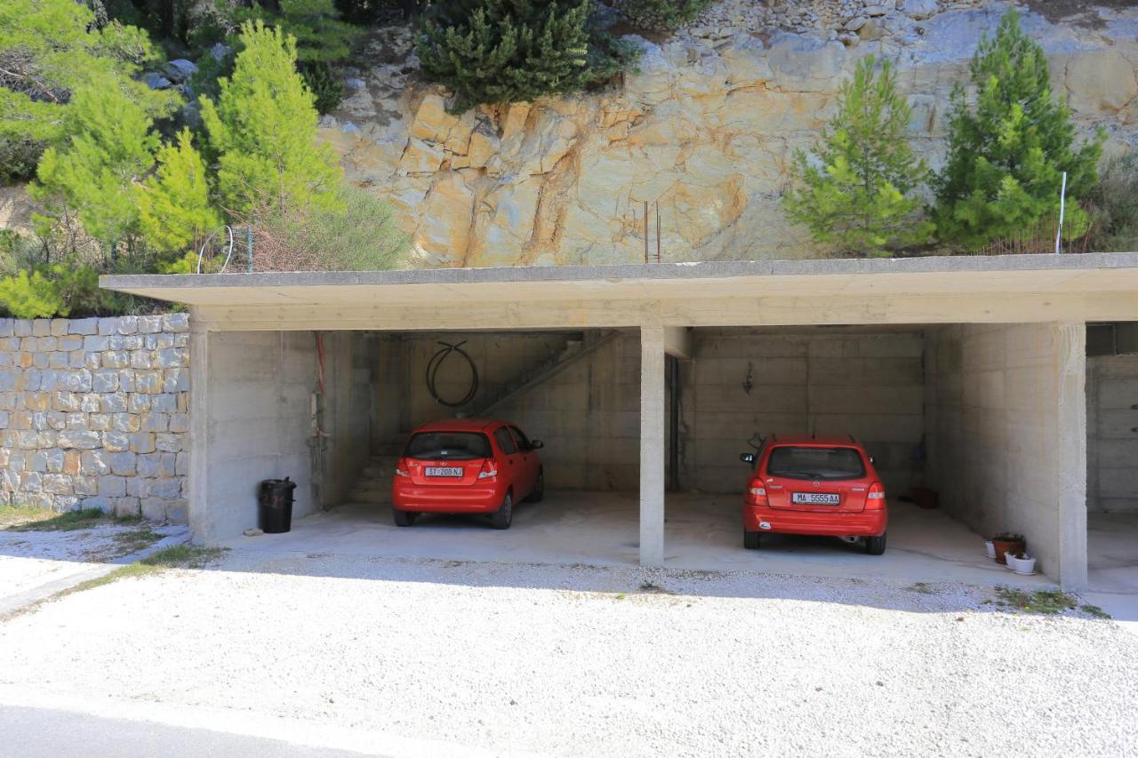 Apartments By The Sea Brela, Makarska - 2718 外观 照片