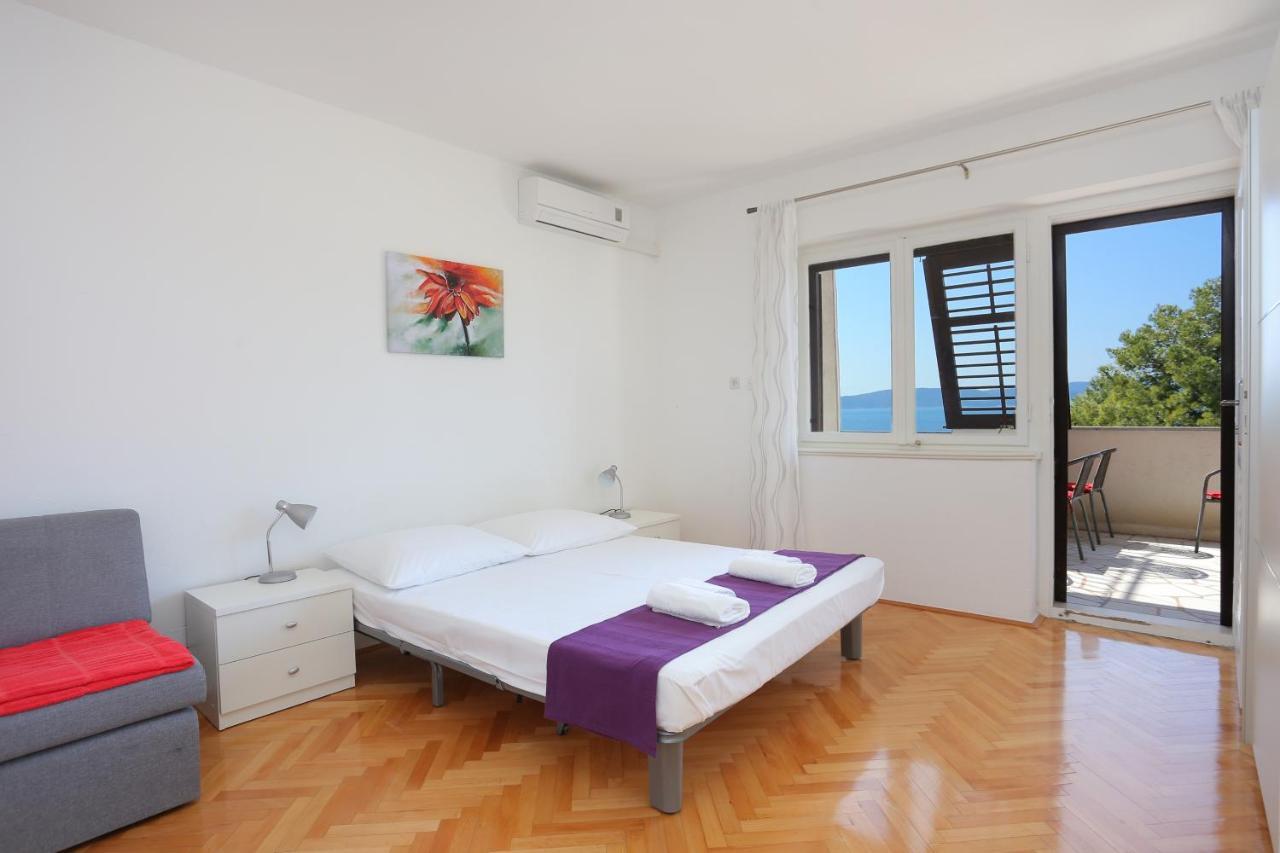 Apartments By The Sea Brela, Makarska - 2718 外观 照片