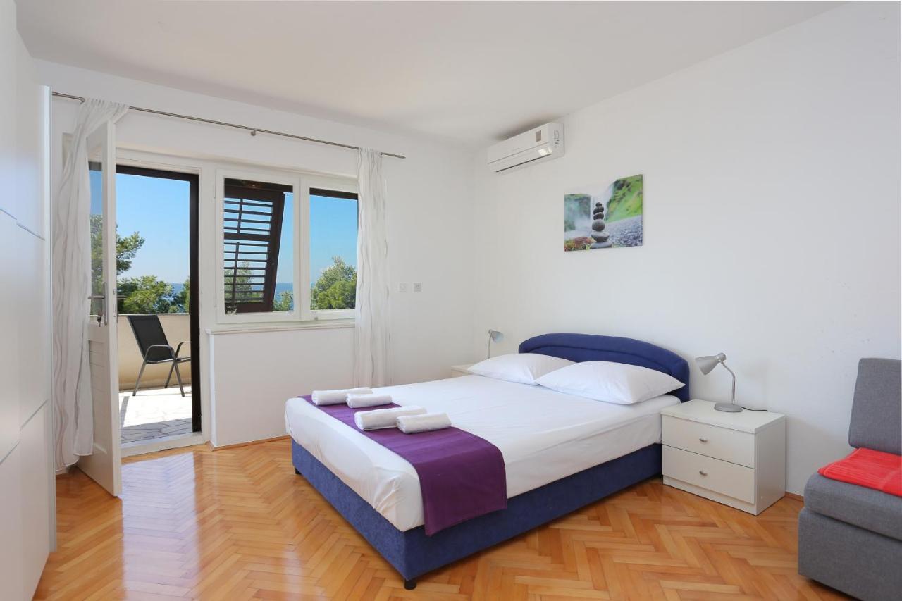 Apartments By The Sea Brela, Makarska - 2718 外观 照片