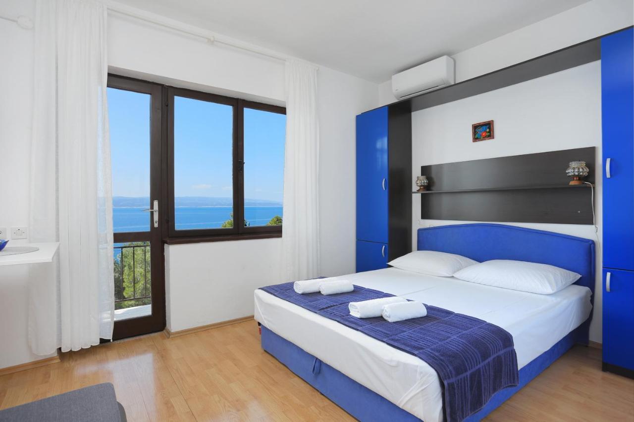 Apartments By The Sea Brela, Makarska - 2718 外观 照片