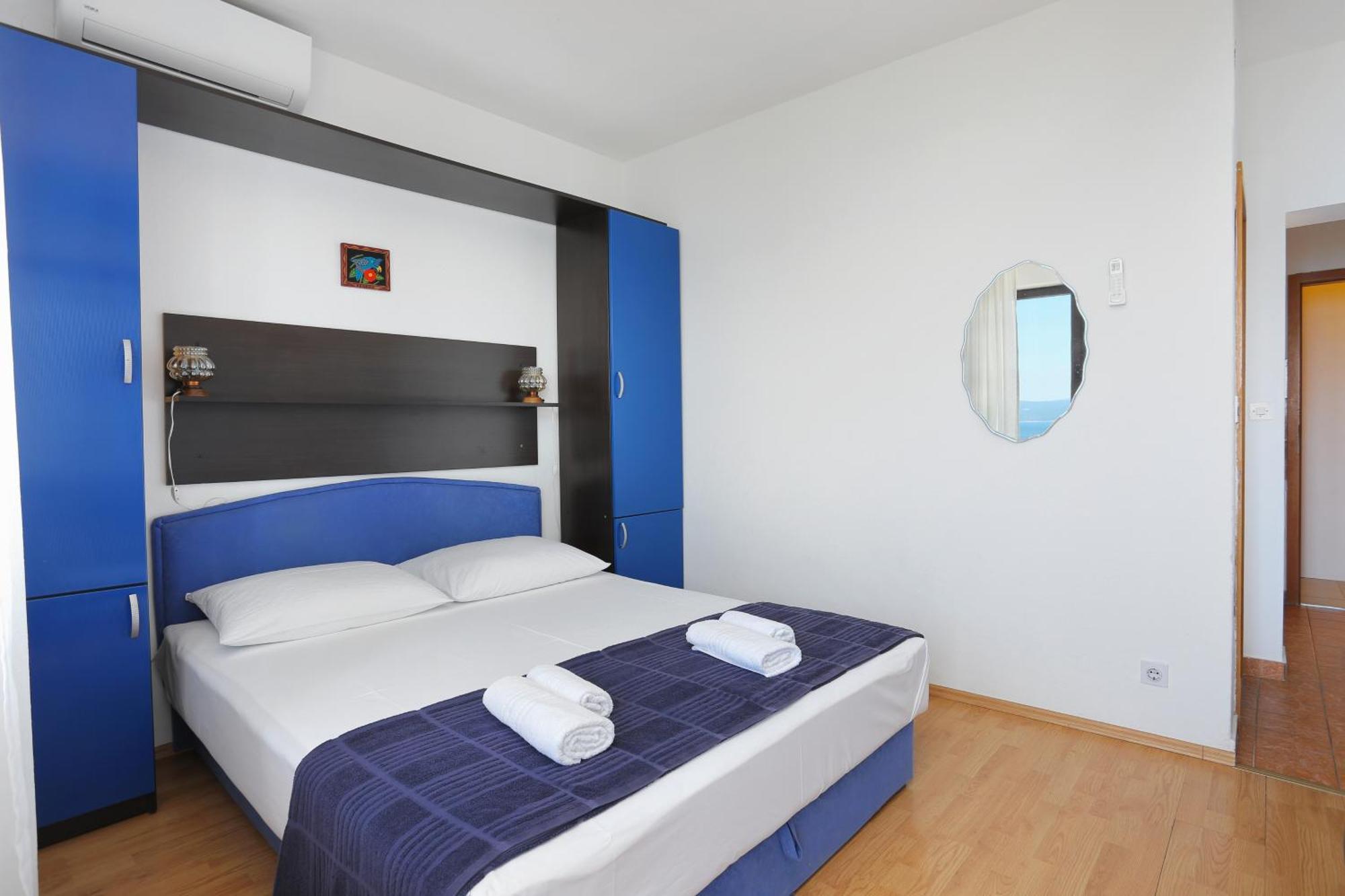 Apartments By The Sea Brela, Makarska - 2718 客房 照片